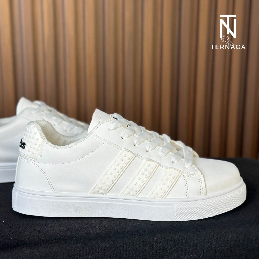 SNEAKER TRIPLE WHITE